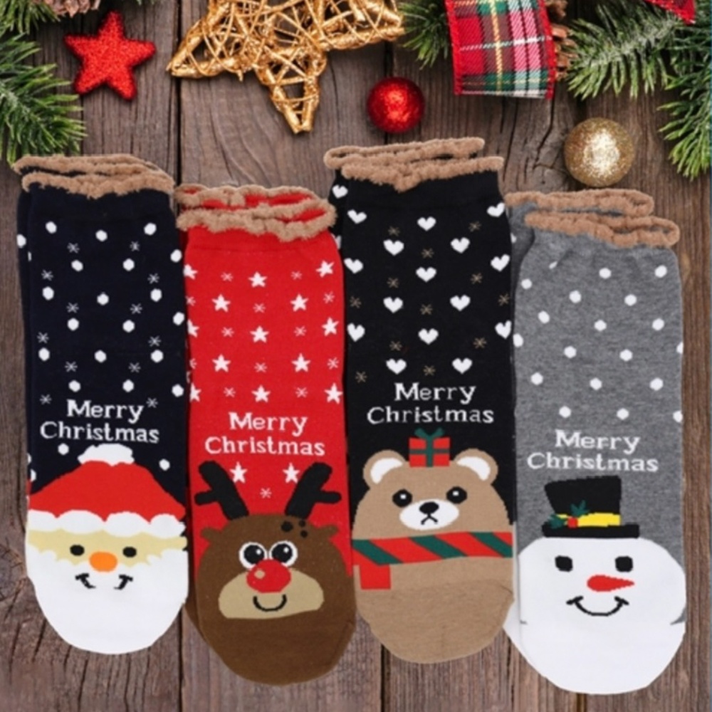 NIP! Set of 4 Merry Christmas Adult Woman Socks! You Get ALL 4!